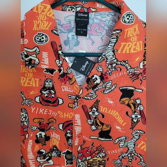 Our Universe Disney Halloween Vintage Costumes Woven Button-Up - Picture 3 of 4